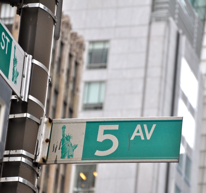 fifth-avenue-new-york-apartments-rentals-sales_400xn-1